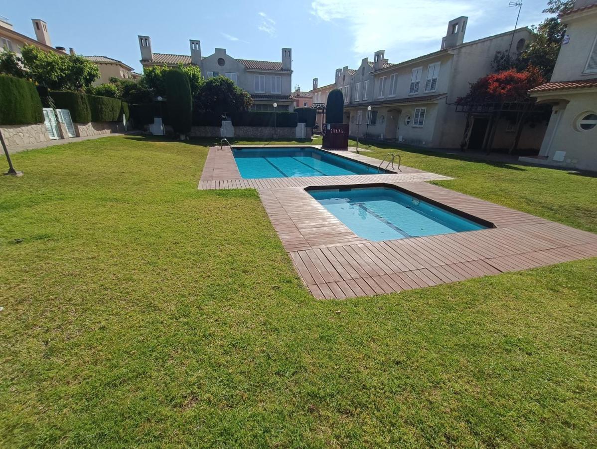 Cambrils Adosado Con Piscina 4 Habitaciones, 8 Huespedes Exterior photo