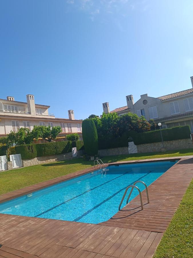 Cambrils Adosado Con Piscina 4 Habitaciones, 8 Huespedes Exterior photo